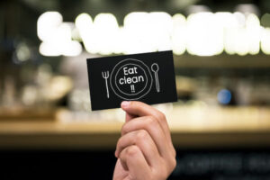 Cómo funciona la tarjeta restaurante y por qué deberías ofrecerla